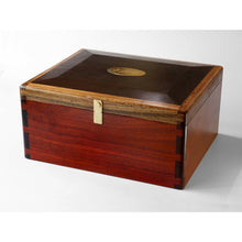  Box For Memories - Artistry in Wood