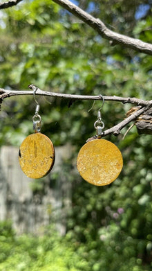  Banana Paper Earrings - Obsidian Pause Wearable Paper Art