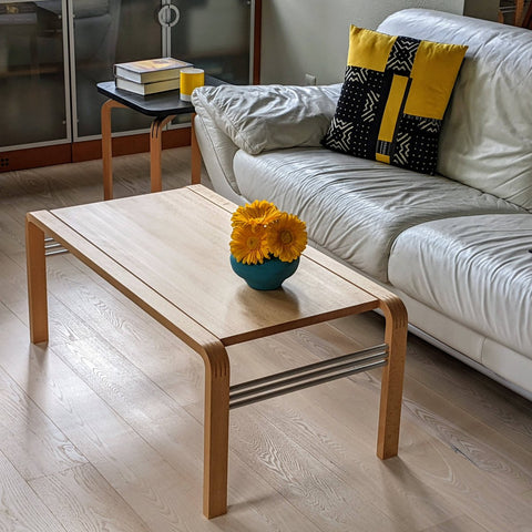 CURVEiture Wood Coffee Table